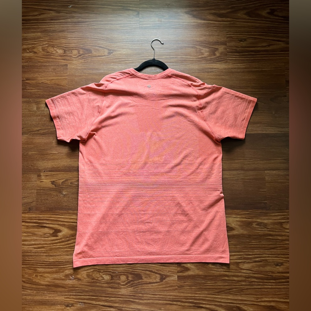 LULULEMON Men's Metal Vent Tech
Orange T Shirt Size XL - Picture 2 of 6